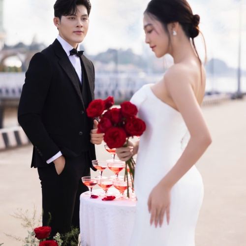 THÚY NHÃ - ANH HIẾU