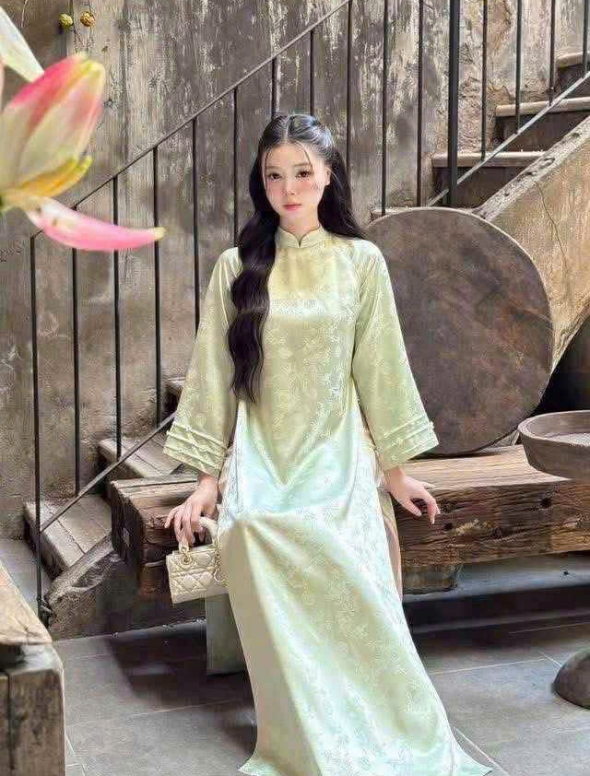 ÁO DÀI BÊ LỄ 24