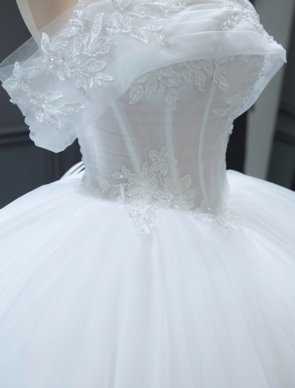 ​​​​VÁY LUXURY L10